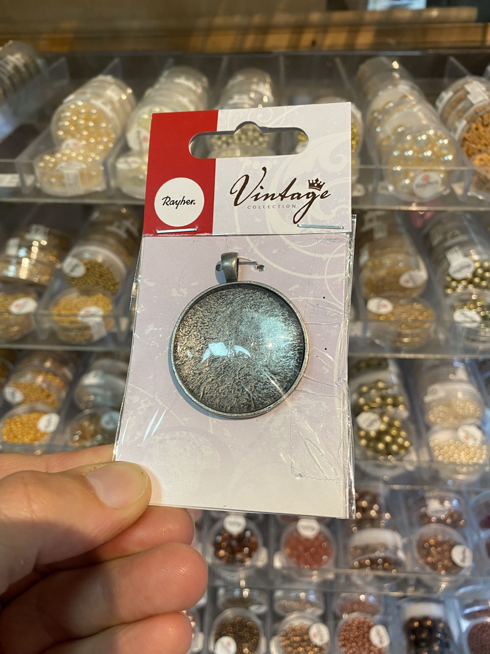 Anhänger, Metallfassung mit Cabochon