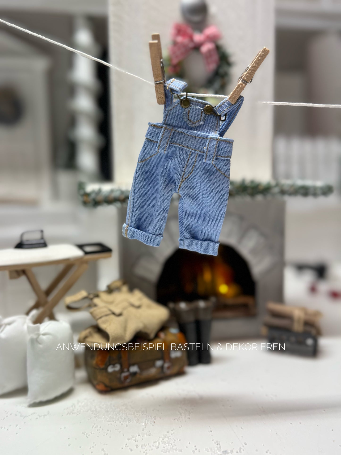 Latzhose für Wichtel Miniatur
