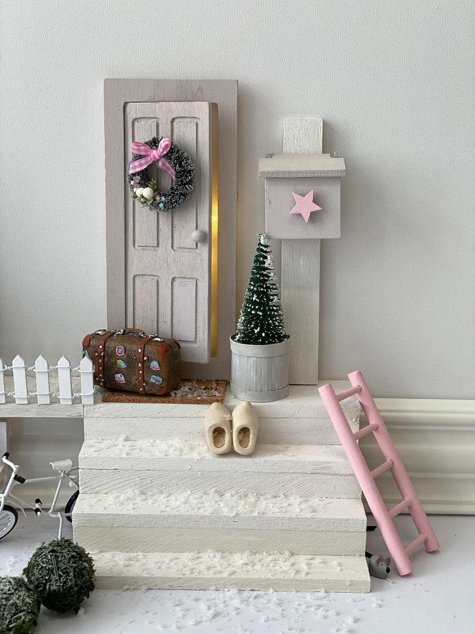 Mix and Match eine Wichteltür an die Wand zaubern