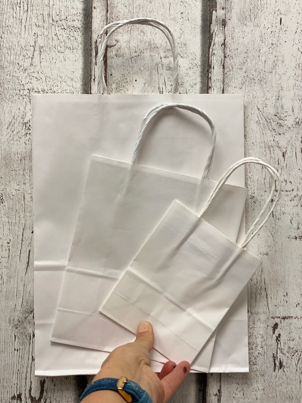 Papiertüte mit Henkel