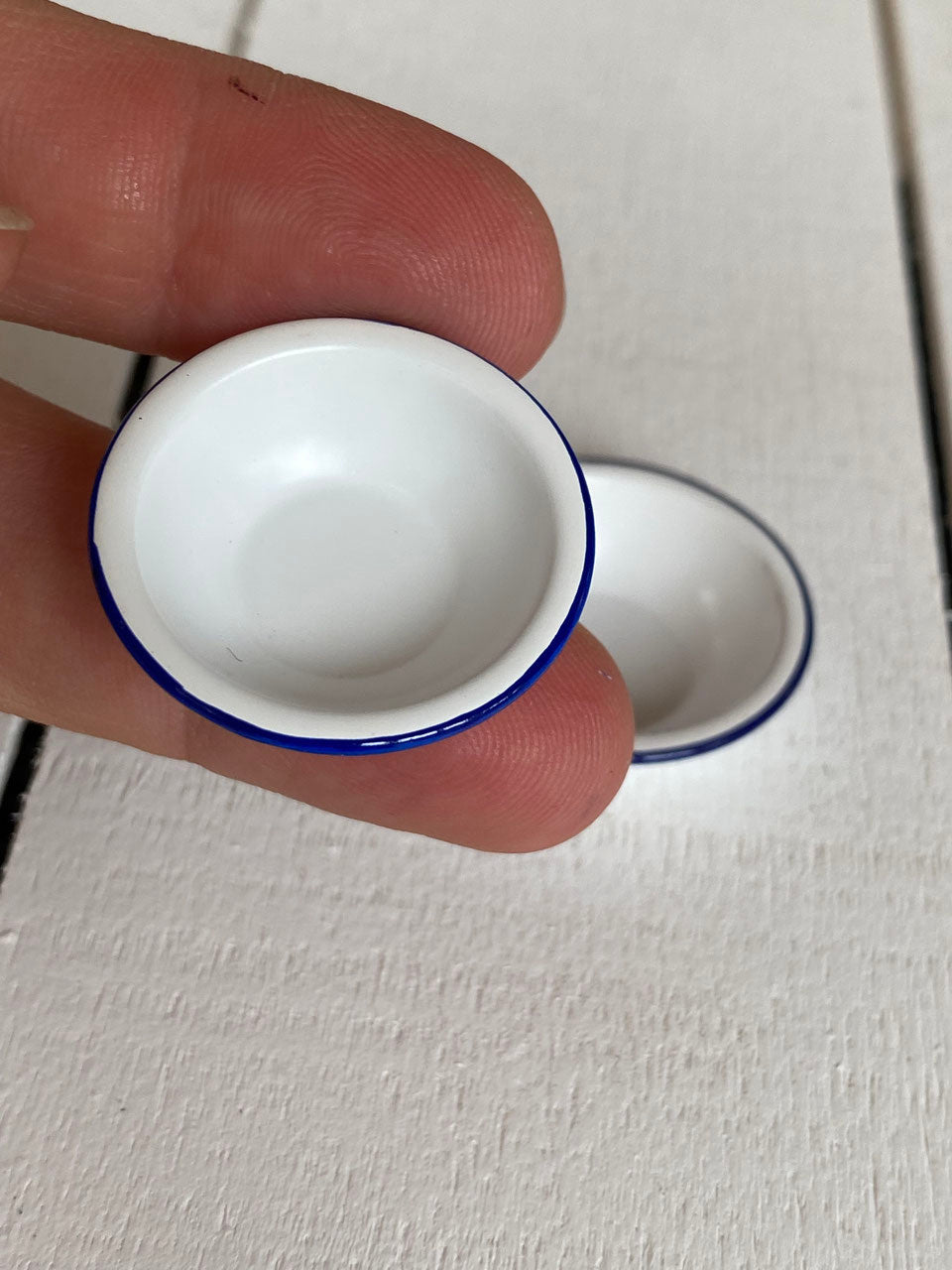 Schüsselset weiß mit blauem Rand