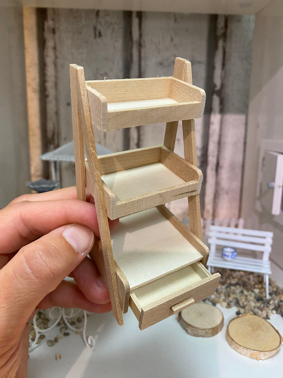 Treppenregal Miniatur