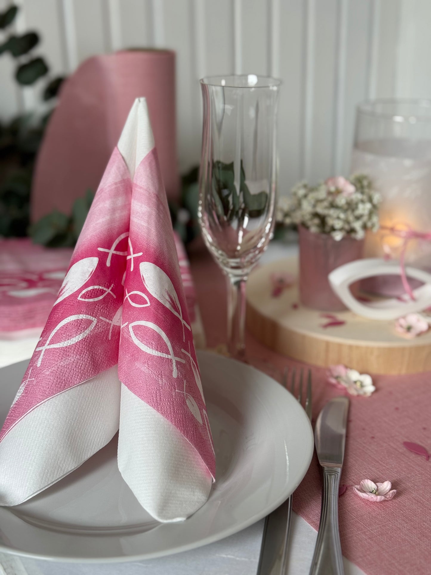 Konfirmation Tischdeko Rosé Pink Komplettset für 10 Personen – Fischmotiv, Kerzenglas, Servietten, Tischläufer, Streudeko