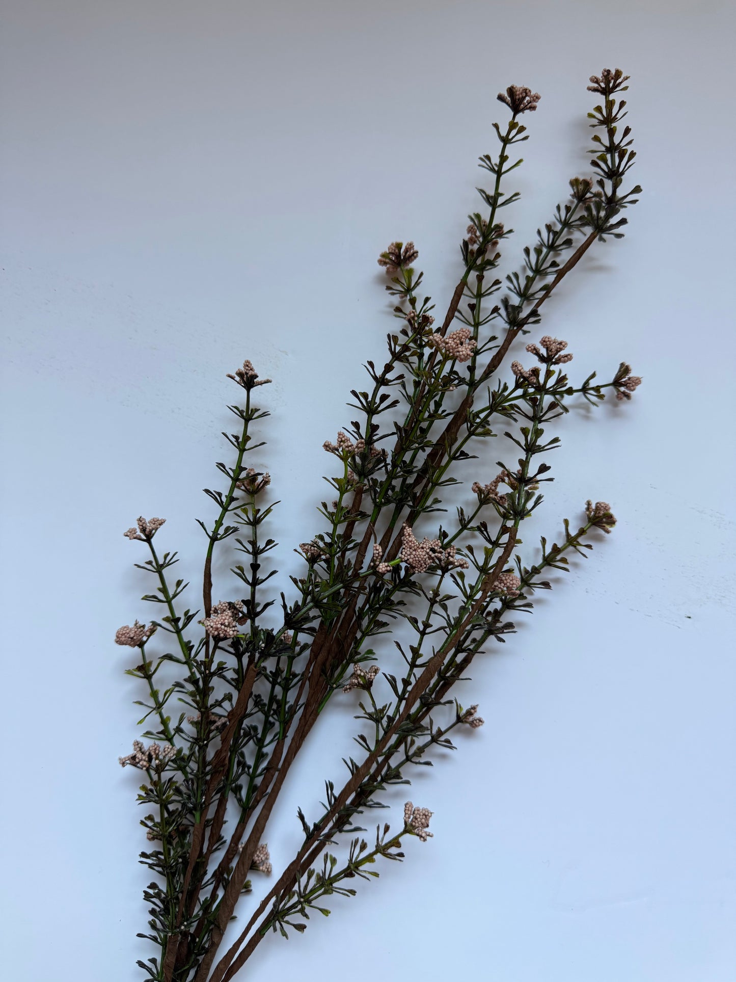 Künstlicher Zweig mit rosa Beeren - Kunstblume