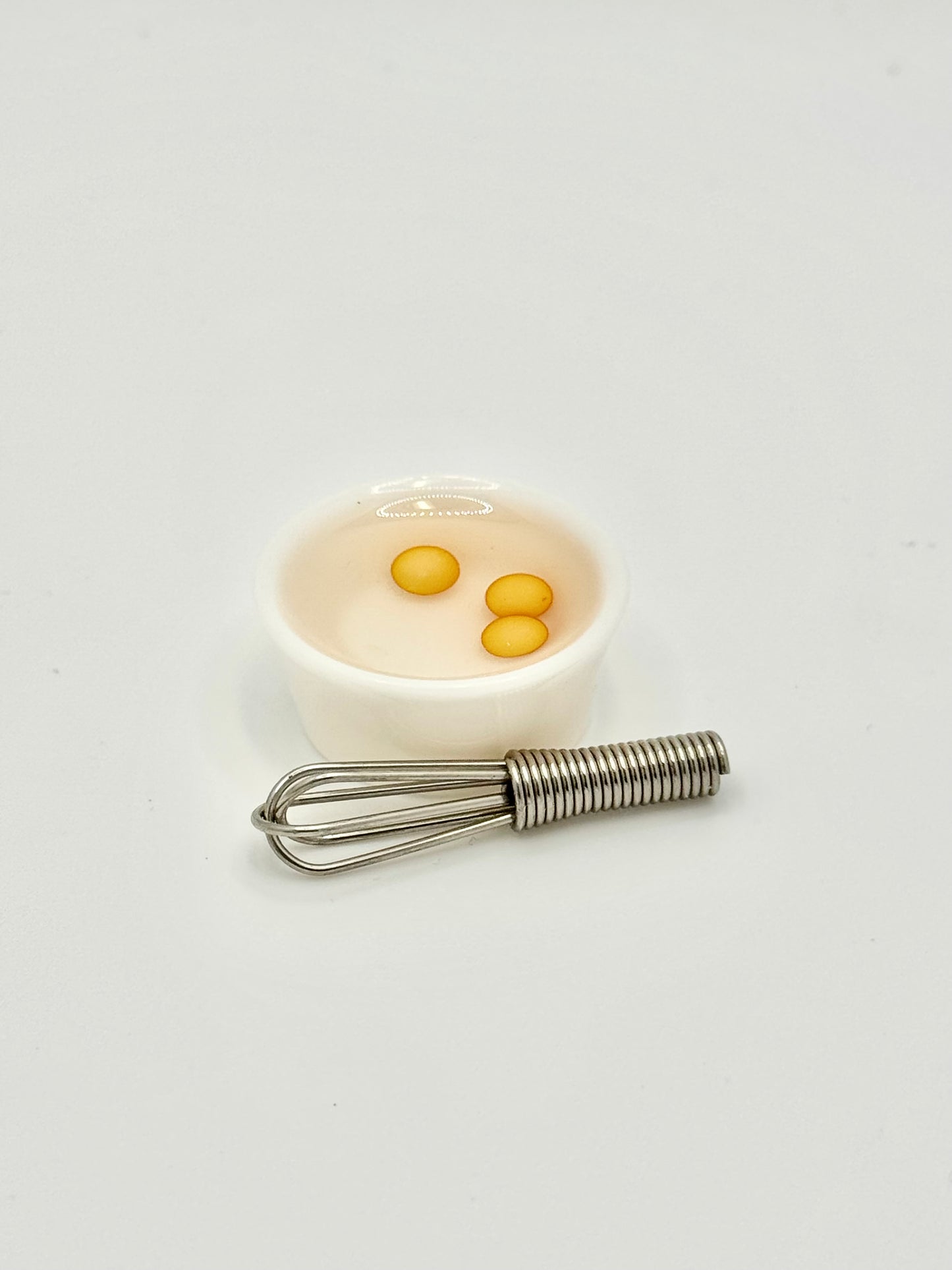 Rührschüssel mit Schneebesen
