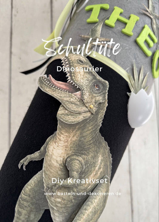 Bastelset „Dinosaurier-Schultüte Grau-Schwarz“ – DIY Schultüte im Natur-Look mit Lichtfunktion