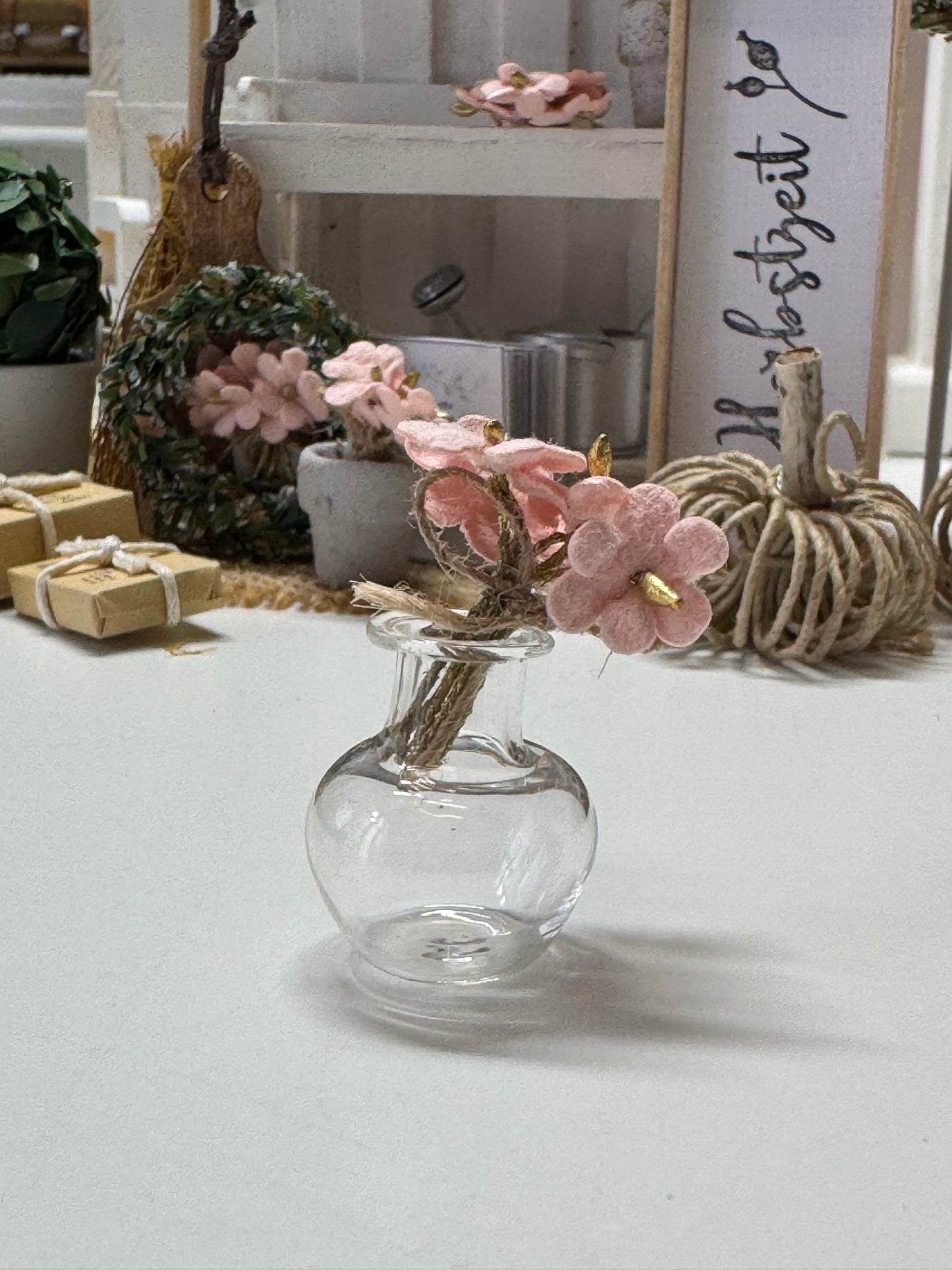 Glasvase Miniatur für Wichteltür und Puppenhaus