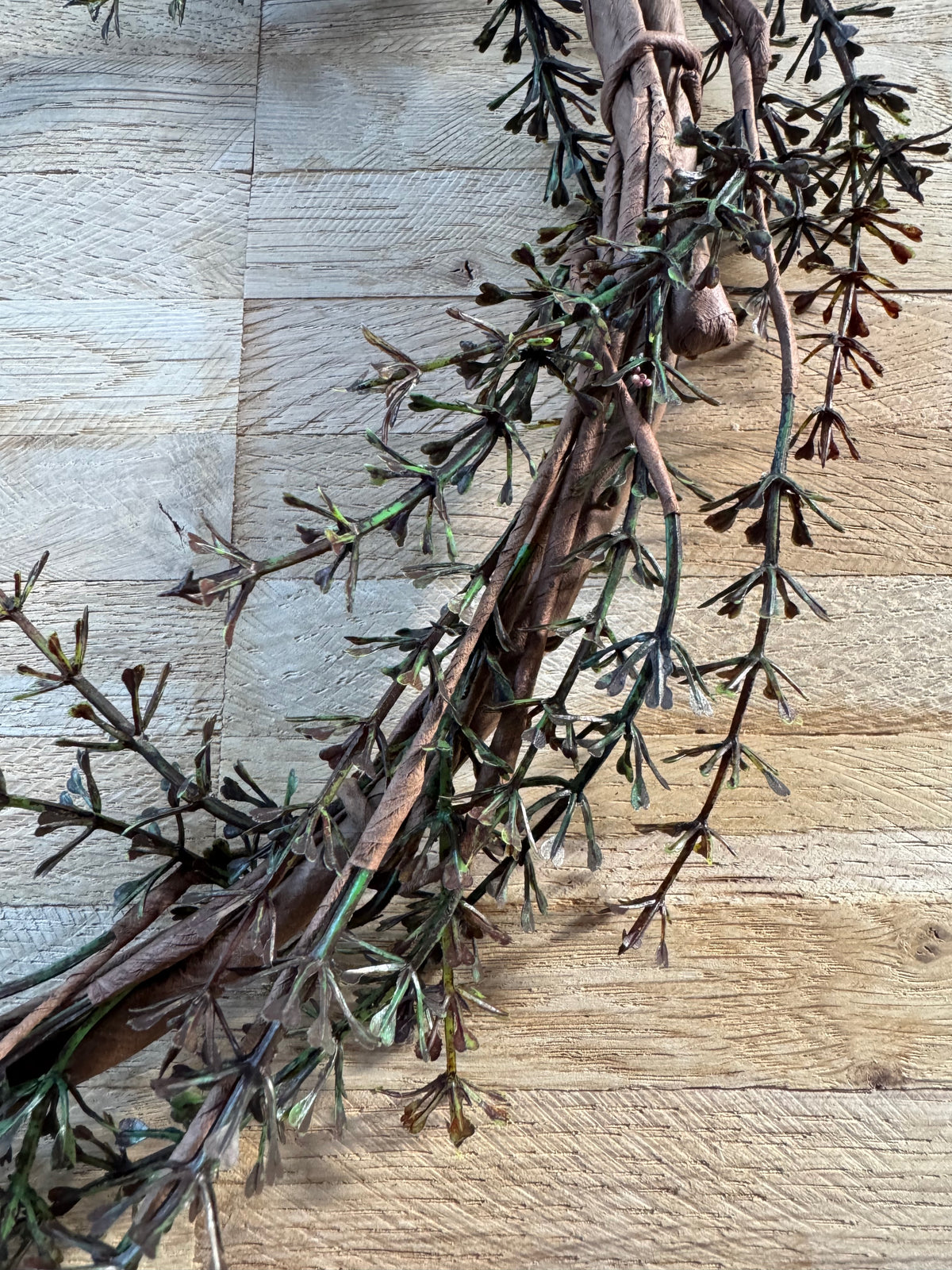 Teilansicht Naturkranz aus Zweigen