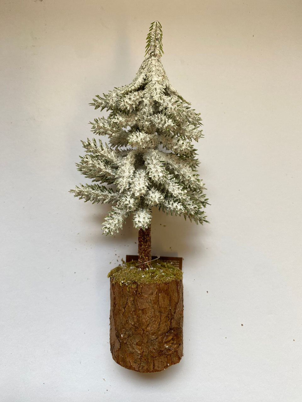 Tannenbaum auf Holzsockel