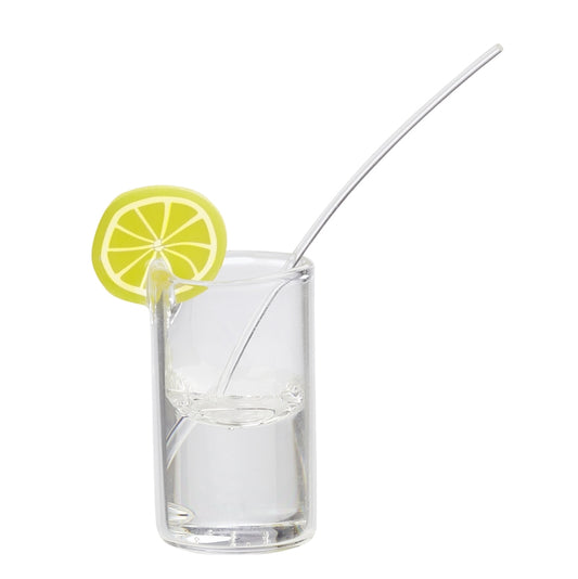 Limonade mit Trinkhalm