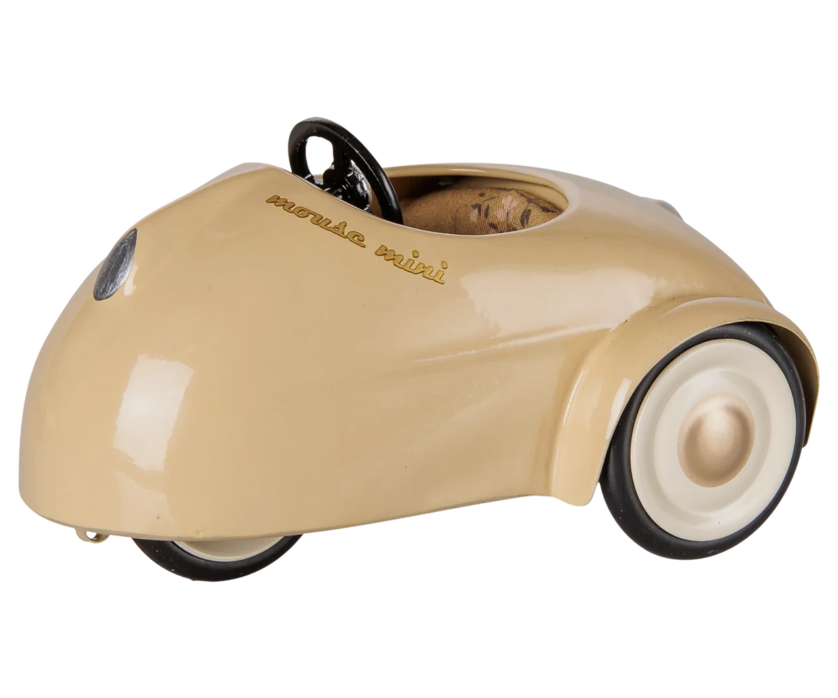 Maileg Auto in Beige für die Mäusefamilie mit Lenkrad und Rädern