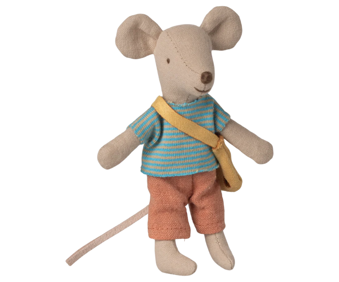 Maileg Maus kleiner Bruder mit Kaesetasche