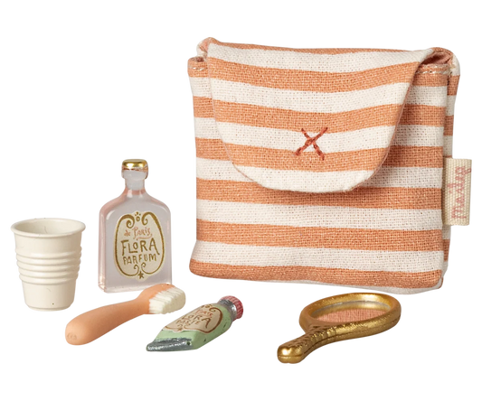 Maileg Zahnbürsten-Set für Maus mit orange gestreifter Tasche und Miniatur Pflegetensilien